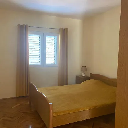Pazanin House 2 Apartment
