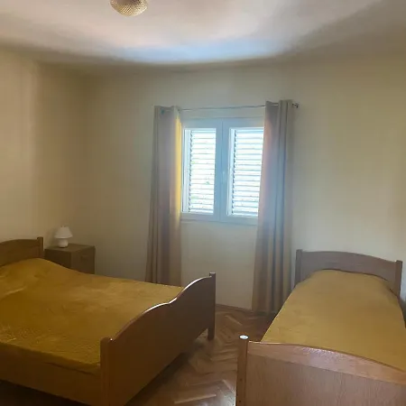 Pazanin House 2 Apartment *